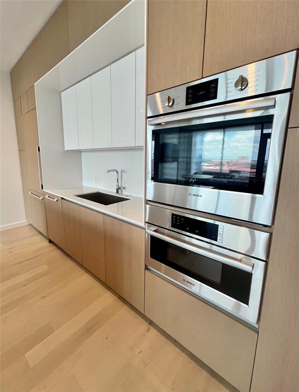 Foto del edificio - 313 W 17th St