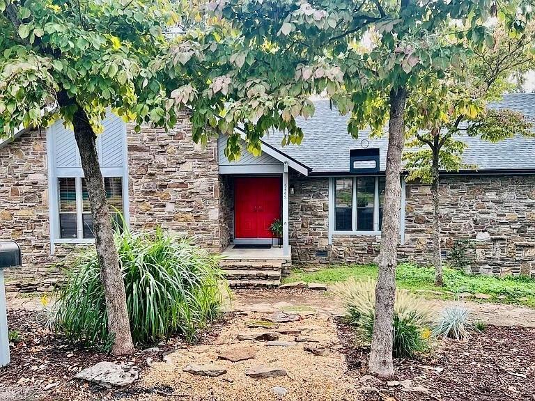 Primary Photo - 15445 Putman Rd