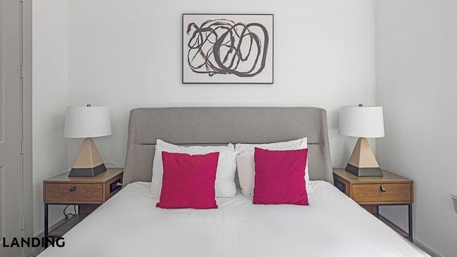 Building Photo - 3030 Summer St