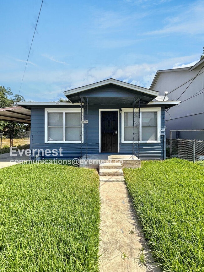 Building Photo - 1607 El Paso St