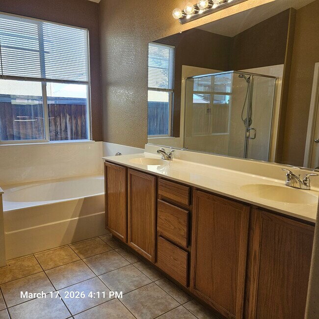 Foto del edificio - 916 Sawyer Way