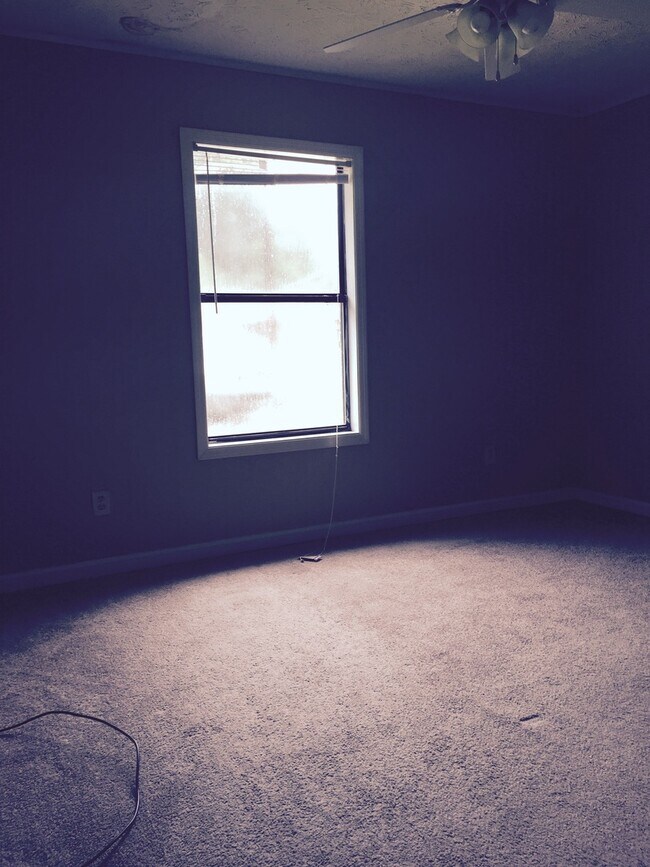 Foto del edificio - Duplex on East University Drive!