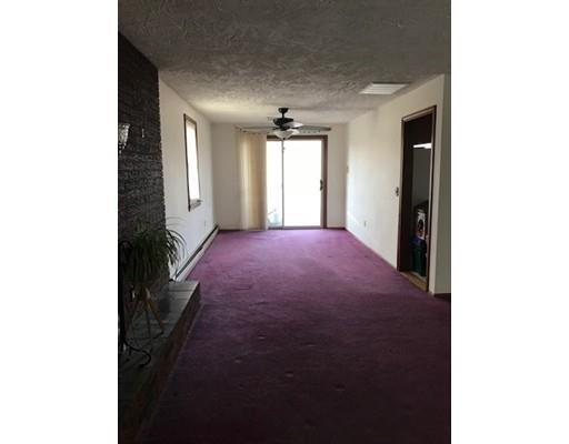 Building Photo - 119 Floral St