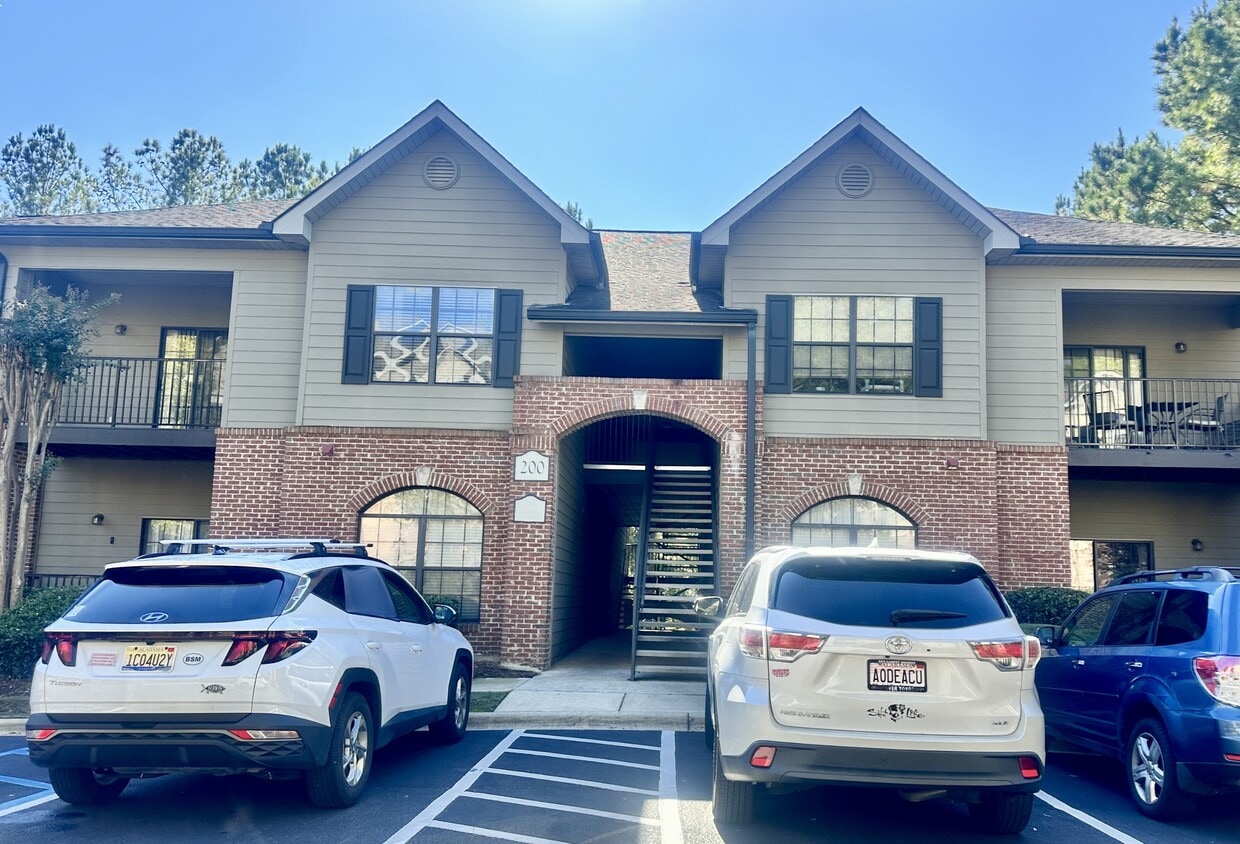 Foto principal - 208 Sterling Oaks Dr