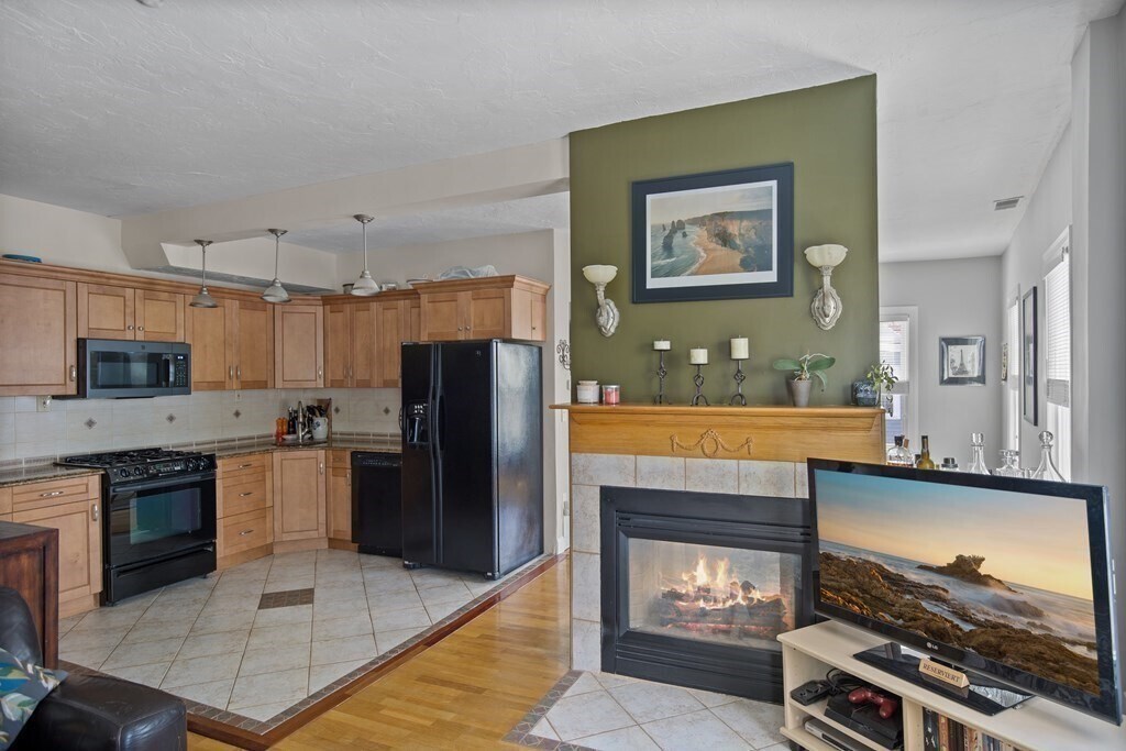 Primary Photo - 174-176-176 W 8th St