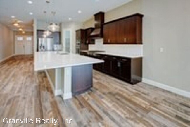 Foto del edificio - 4 br, 3 bath House - 745 E. Gettysburg Ave