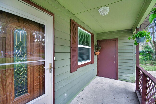 Building Photo - 209 Jasmine Rd