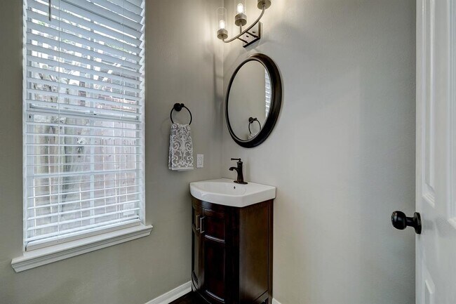 Building Photo - 1714 Mills Creek Ct