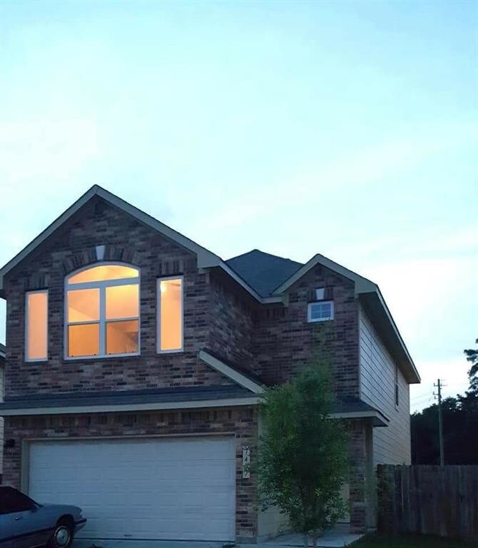 Foto principal - 7407 Ida Wells Forest Dr