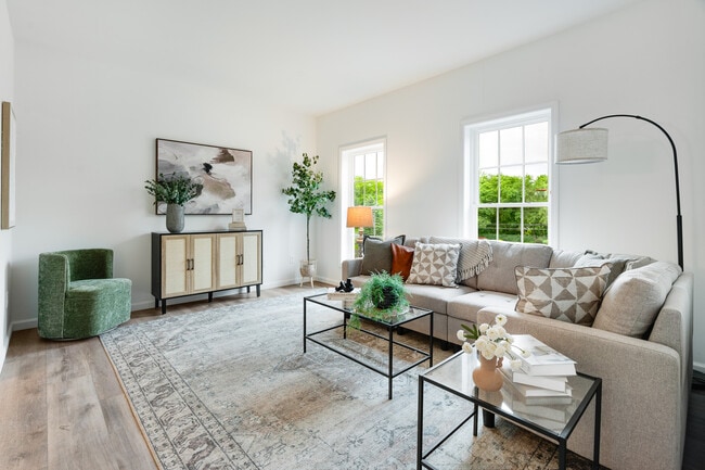 Living Area - Marlboro on Hudson