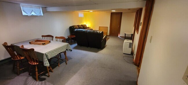 Building Photo - 69 Piscataqua Rd