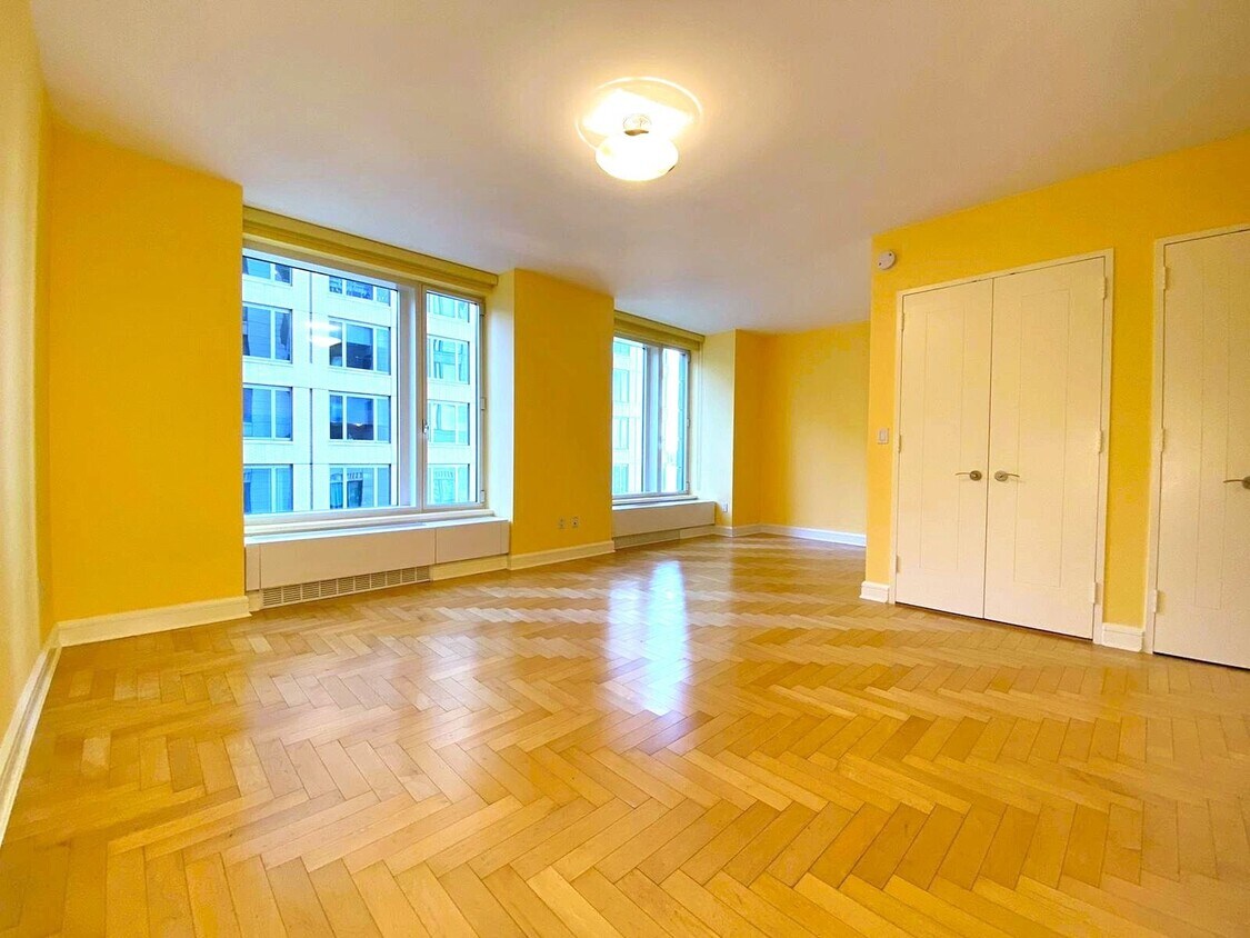 240 Riverside Blvd Unit 6F, New York, NY 10069 Room for Rent in New York, NY