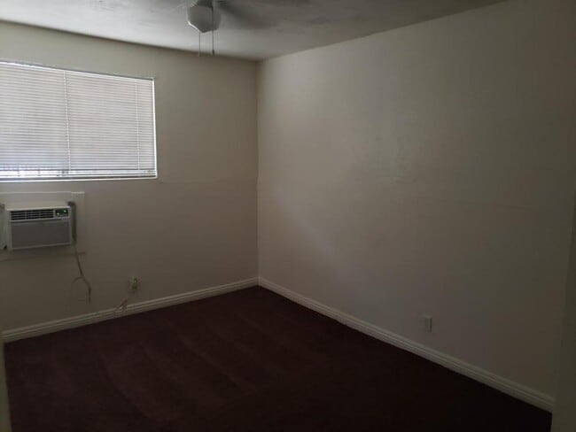 Building Photo - 2108 Sunrise Ave