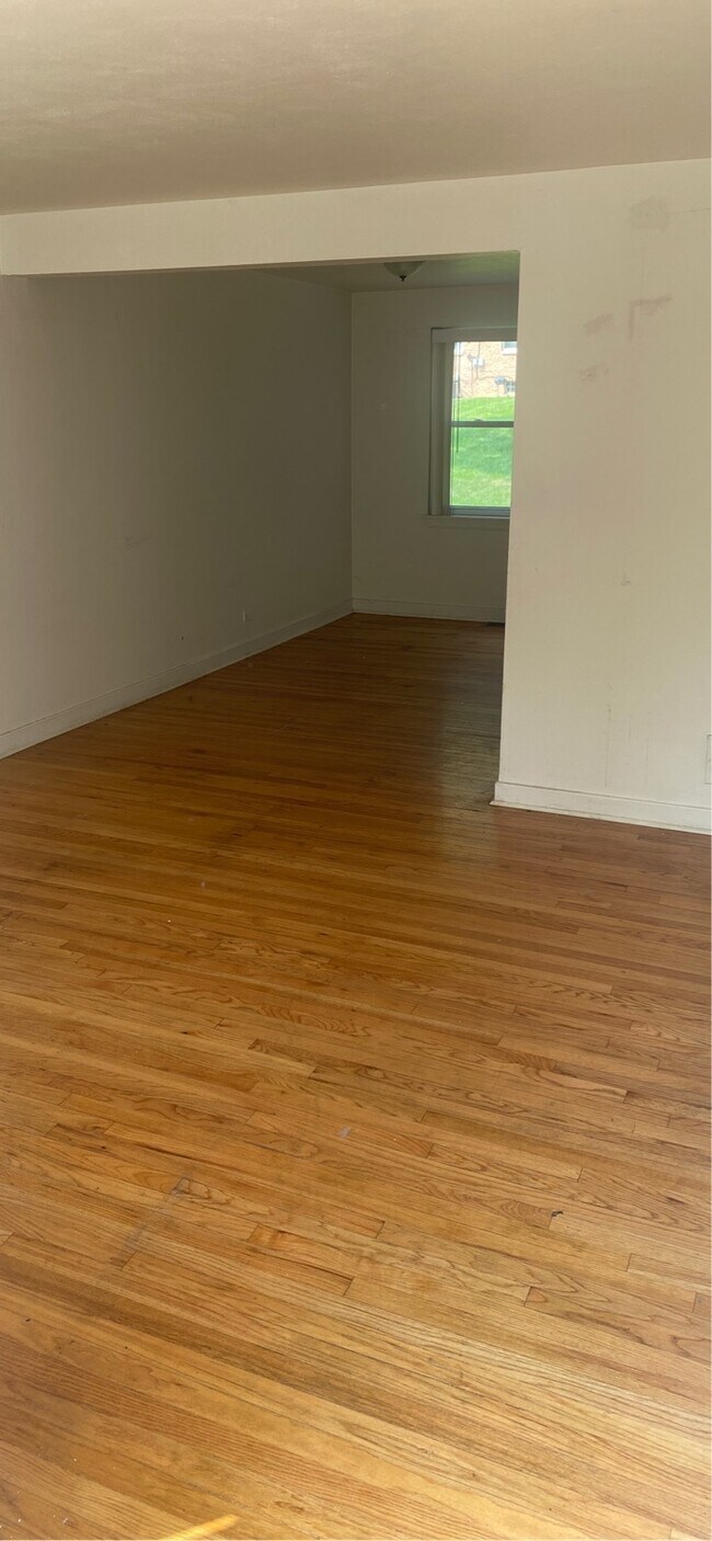 Building Photo - 1324 Tamara Ct