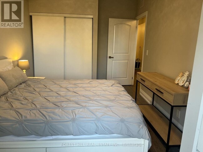 Building Photo - 1070 Sheppard Ave W