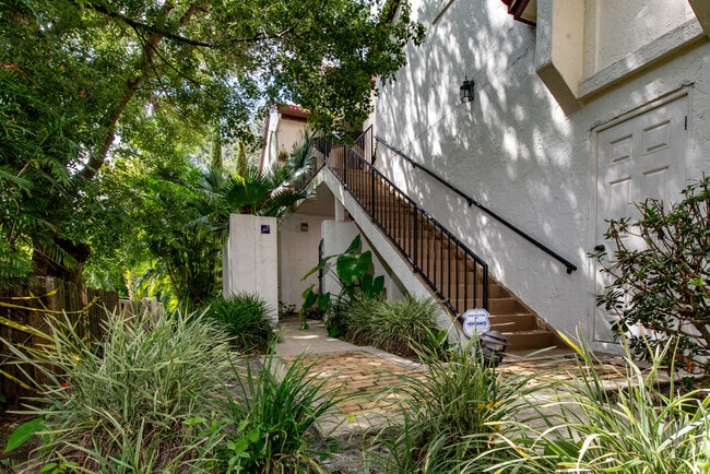 Photo - 502 Via Del Oro Dr Townhome