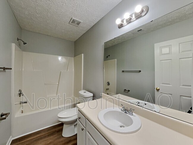 Foto del edificio - 3221 Mango Dr