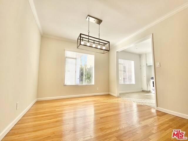 Building Photo - 815 N Fuller Ave