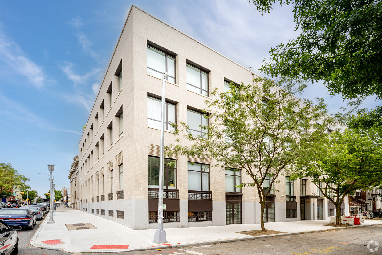 1080 Lorimer Street - 1080 Lorimer St