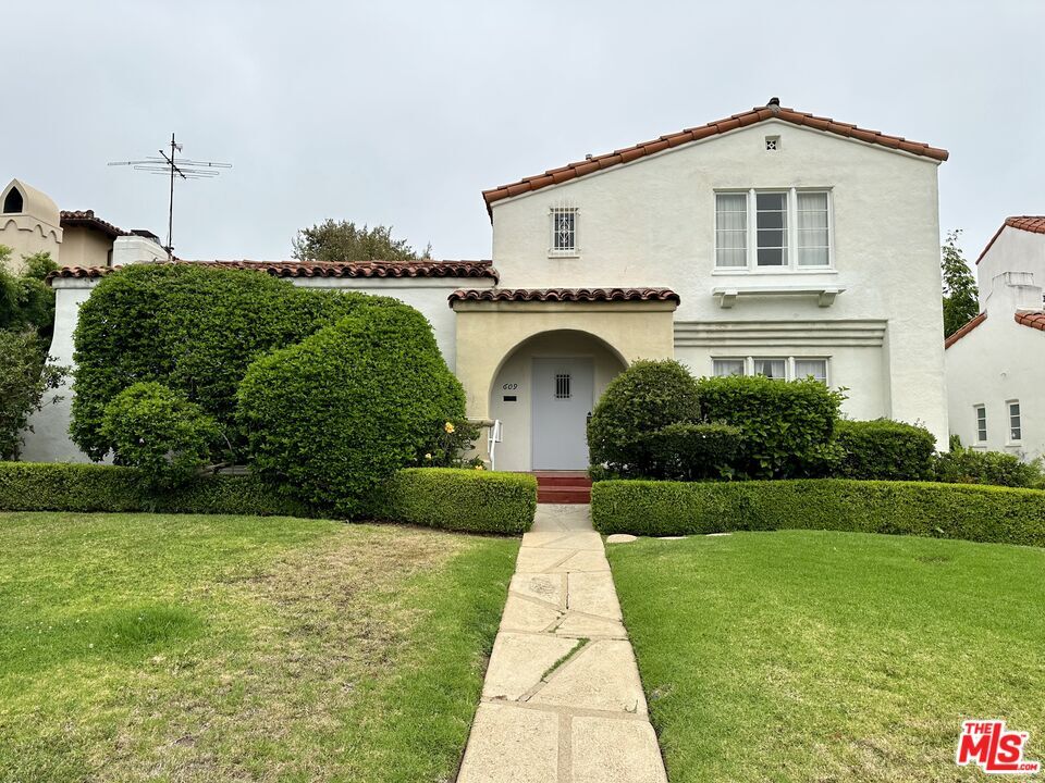 Primary Photo - 609 19th St