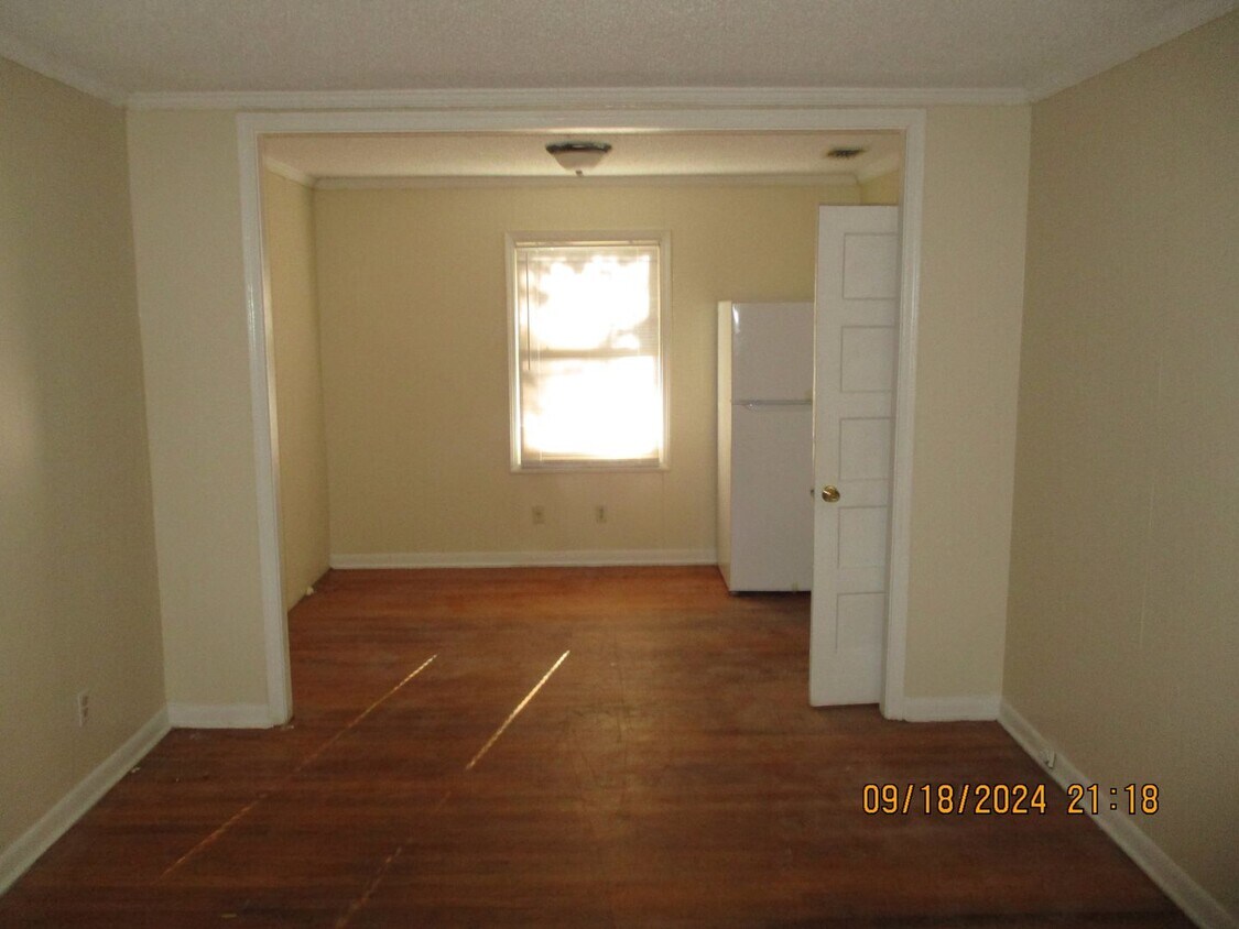 Foto del edificio - 1304 W Highland Ave