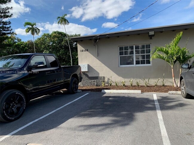 Building Photo - 12108 NE 5th Ave