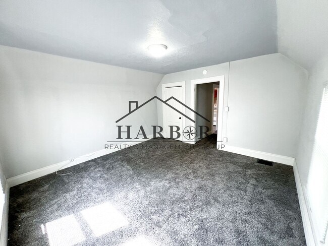 Foto del edificio - Large Renovated Studio! - SPECIAL! 1 Month Free