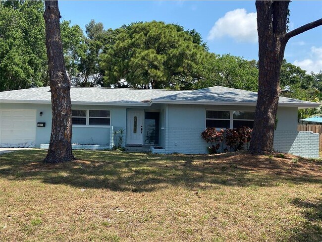 Building Photo - 6925 Mango Ave S