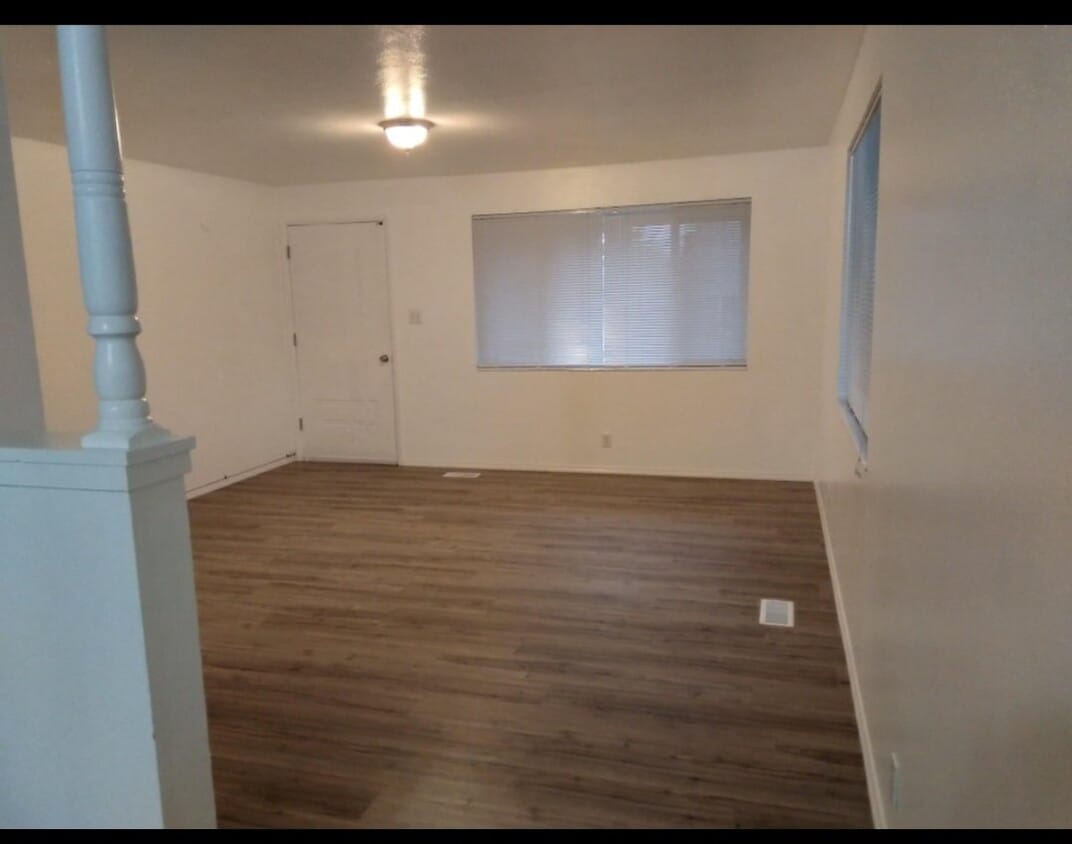Building Photo - 211 W 200 N