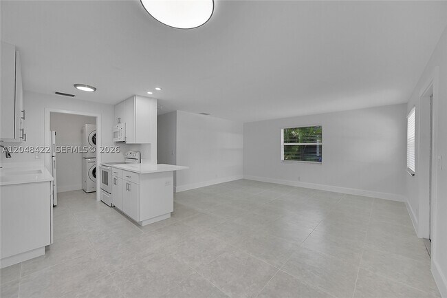Foto del edificio - 810 SW 12th Pl