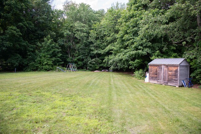 Building Photo - 526 1st NH Turnpike