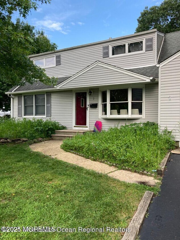 Foto principal - 2 Lloyd Pl