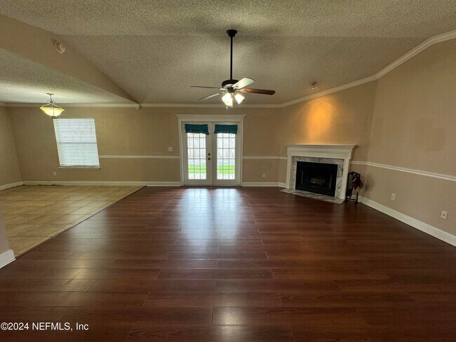 Building Photo - 10861 Rutherford Ct
