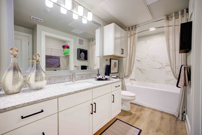 Sendero Trace apartments — community photo - Sendero Trace