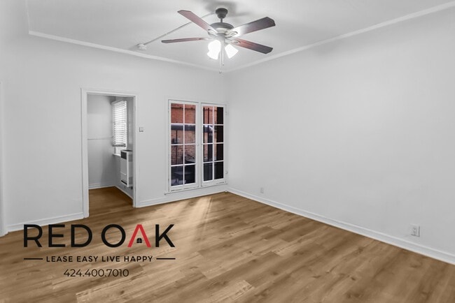 Building Photo - Lovely Bright and Spacious Completely Remo...