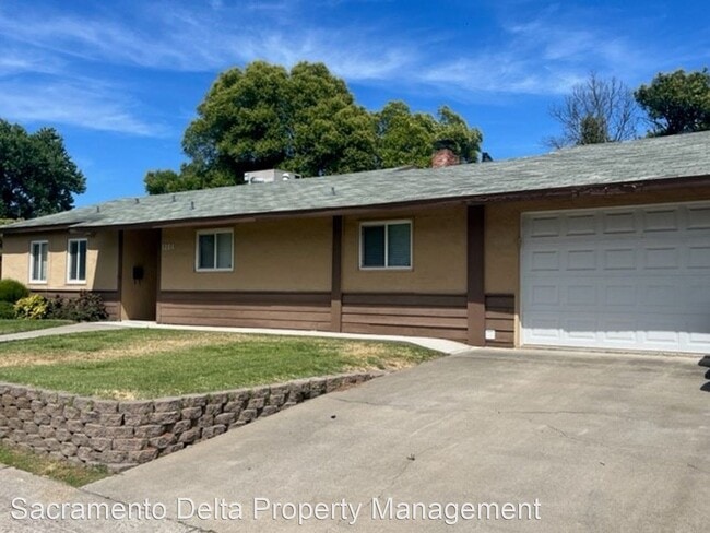 Building Photo - 3 br, 1 bath House - 1204 Rushden Drive ^^