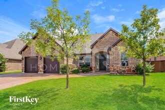 Building Photo - 723 La Paloma Rd Building Photo - 723 La Paloma Rd