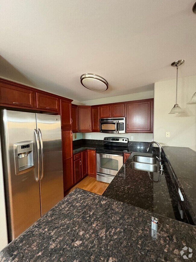 Building Photo - 5252 Balboa Arms Dr