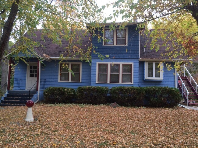 Building Photo - 402 Luster Ave