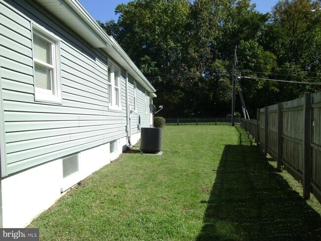 Building Photo - 37 Truslow Rd