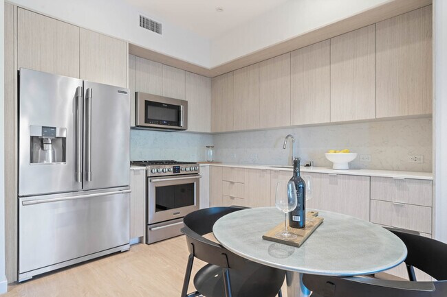 Foto del edificio - 5851 W 88th St