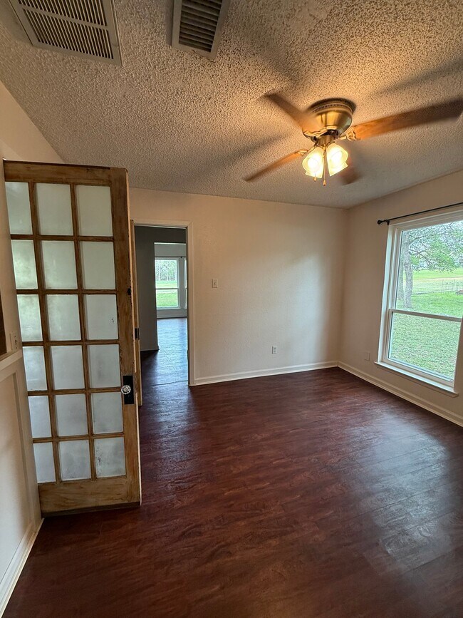 Foto del edificio - 20 Wildwood Cir