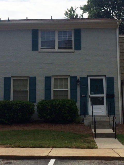 Foto principal - Gorgeous Townhome In Winston-Salem!