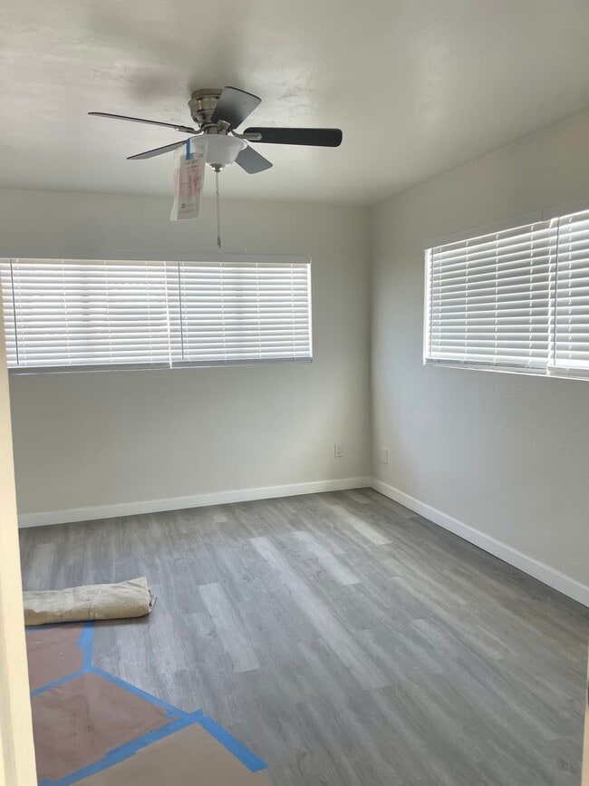 Foto del edificio - 4328 Poplar St