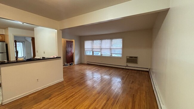 Foto del edificio - 92-15 221st St