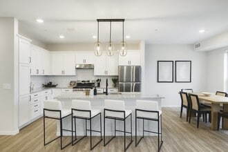 Building Photo - Risor of Blaine