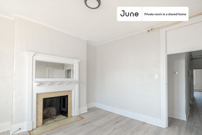 Foto del edificio - Room in Shared 4 bed/1 bath home