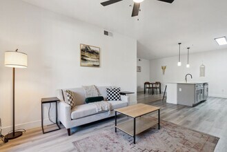 Building Photo - 6610 N 93rd Ave