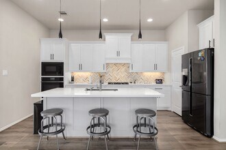 Building Photo - 23039 Birchwood Valley Ln