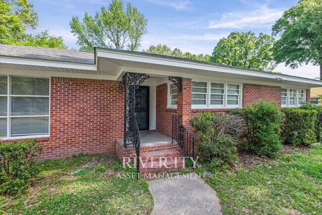 Foto del edificio - 1288 Davidson Dr